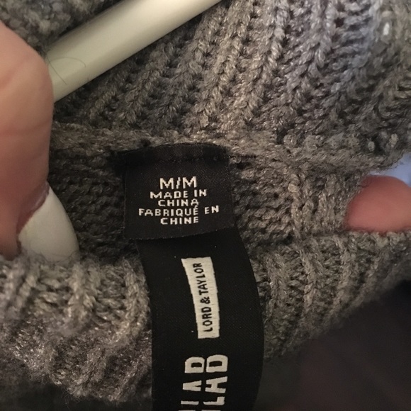 NWT Design Lab Wrap Cut Out Sweater 💕💕 - Picture 3 of 4